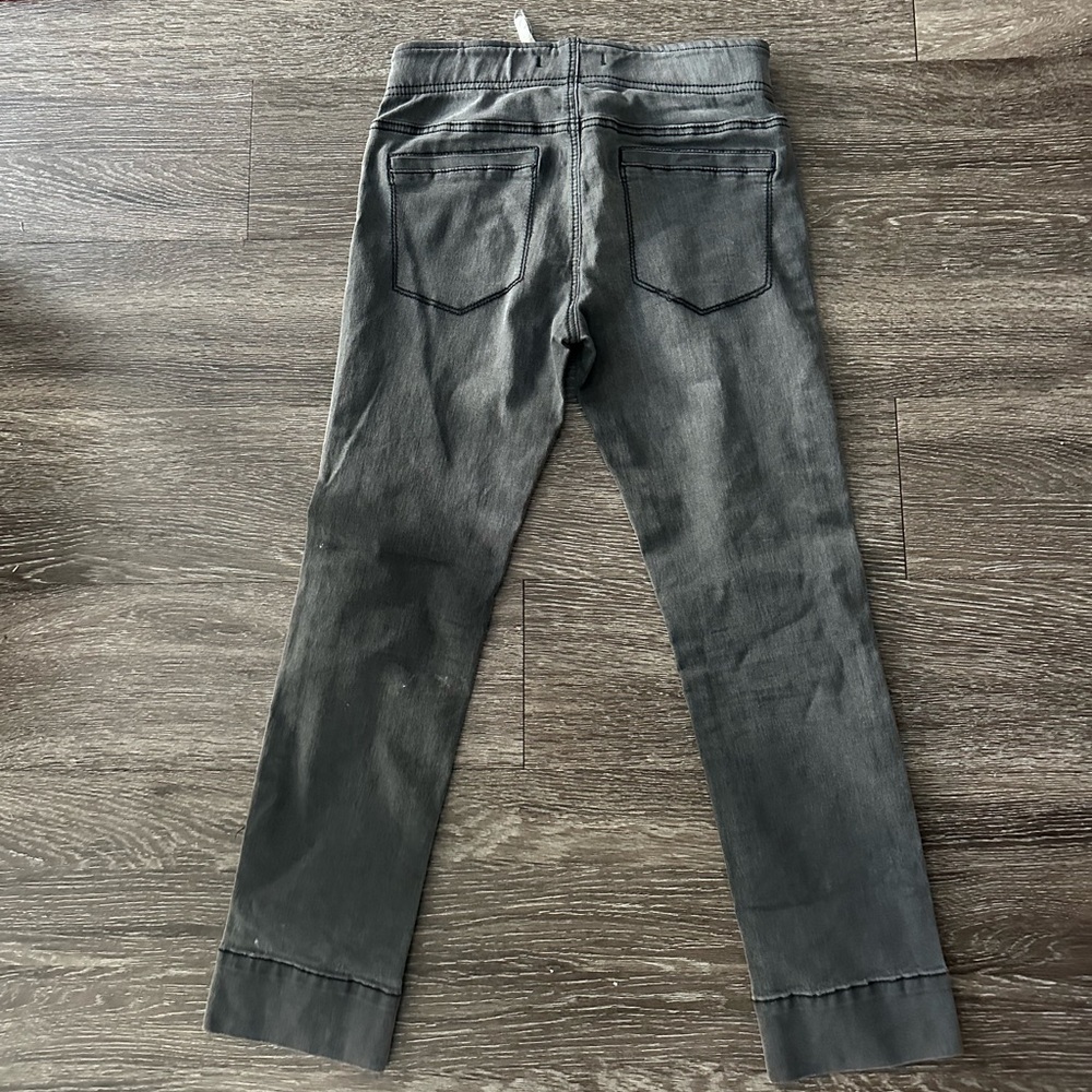 Women’s grey free people jeans size 27